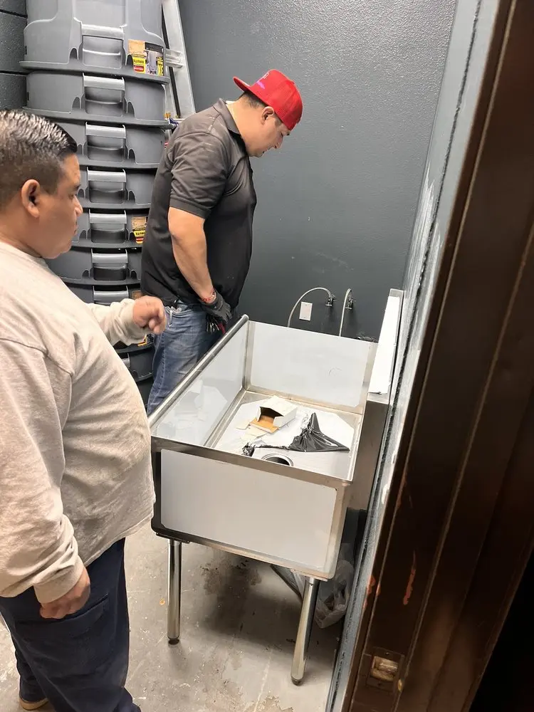 Commercial plumbing and sink installation in Pico Rivera